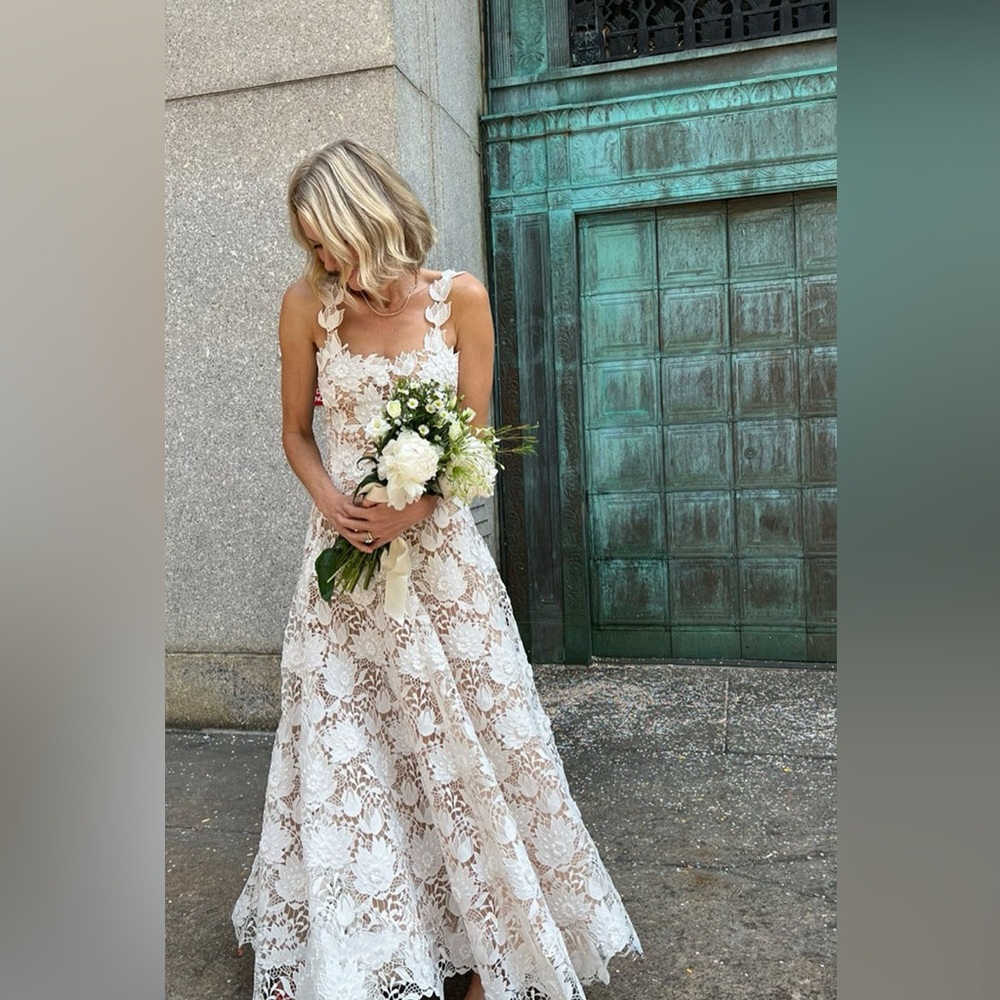 Oscar De La Renta Water Lily Guipure Lace Maxi Dress